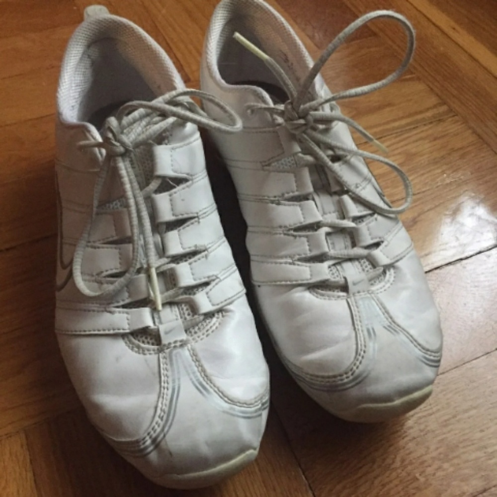 Looking for lots of these shoes